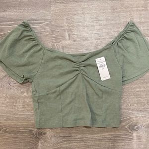 American Eagle crop top